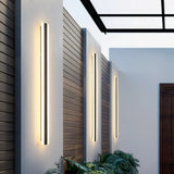 Modern External Vertical Black Metal Wall Lights Image - 3