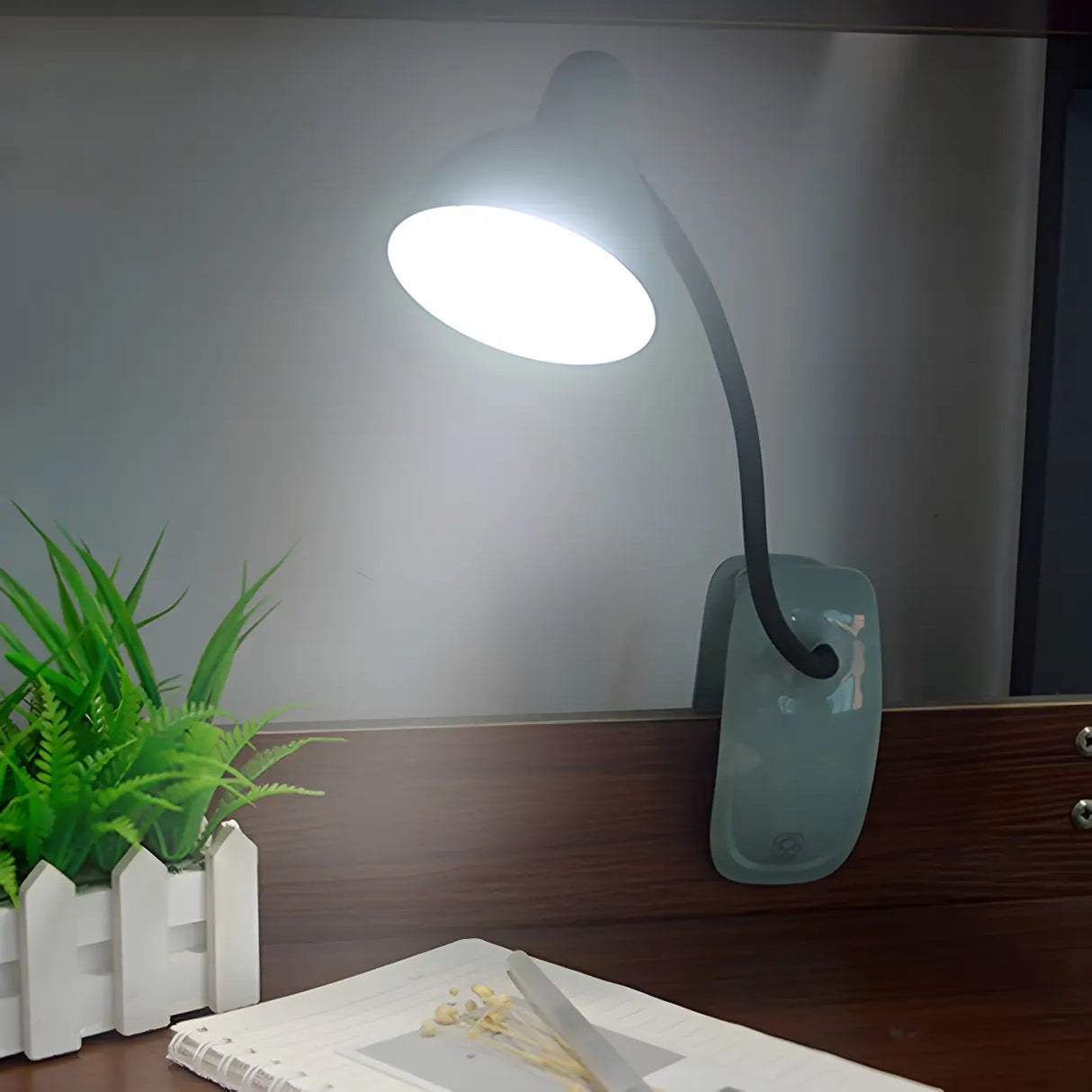 Modern Flexible Clip-On Desk Lamp Light Green Image - 17