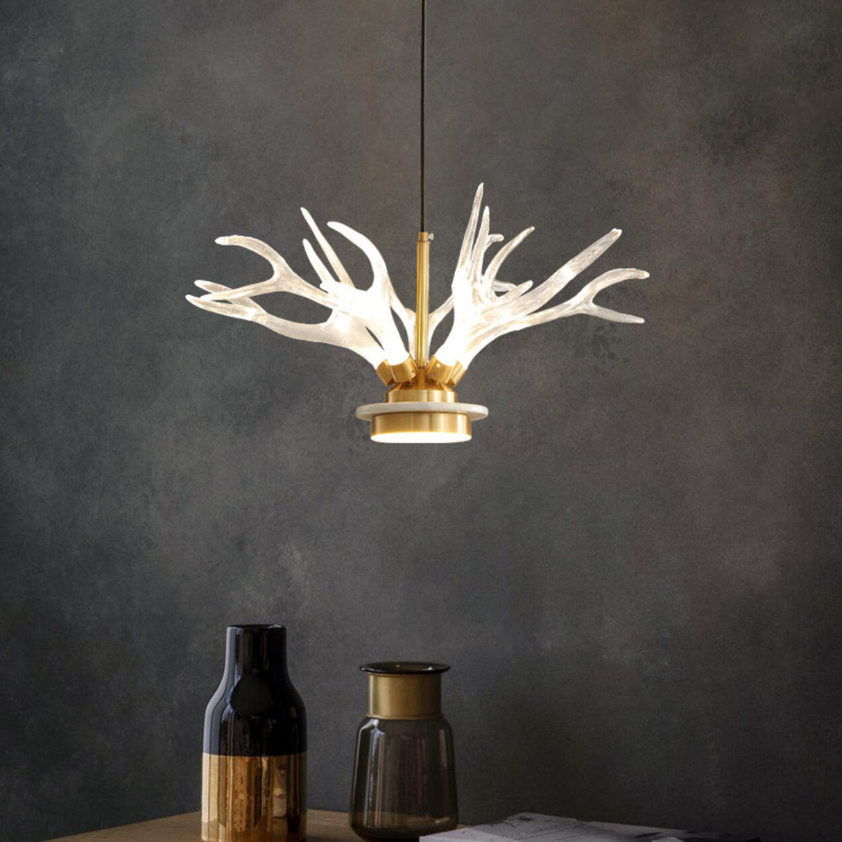 Modern Gold Antler Clear Acrylic Pendant Chandelier Image - 3