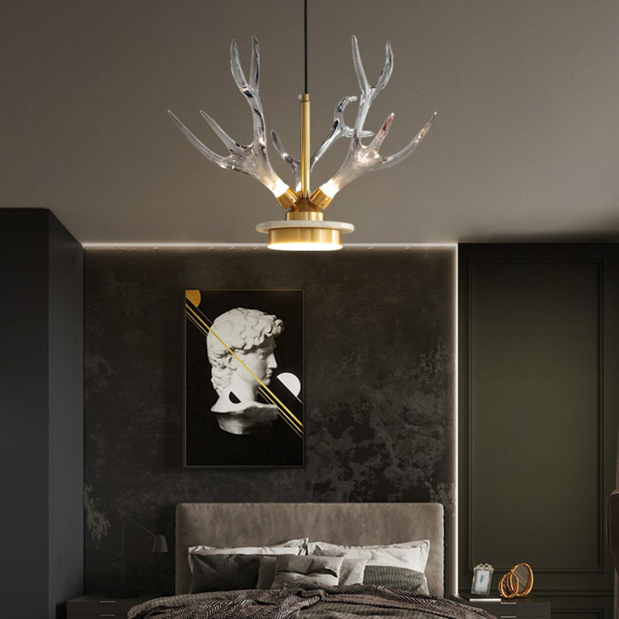 Modern Gold Antler Clear Acrylic Pendant Chandelier Image - 4