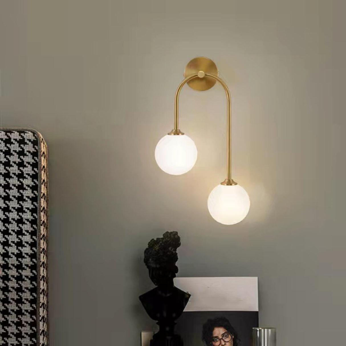 Modern Gold Frosted Glass Globe Metal Wall Sconce Image - 4