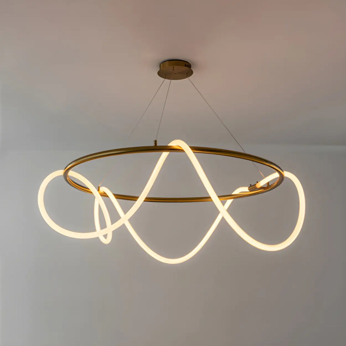 Modern Linear Twisted LED Ring Aluminum Chandelier Gold Image - 8