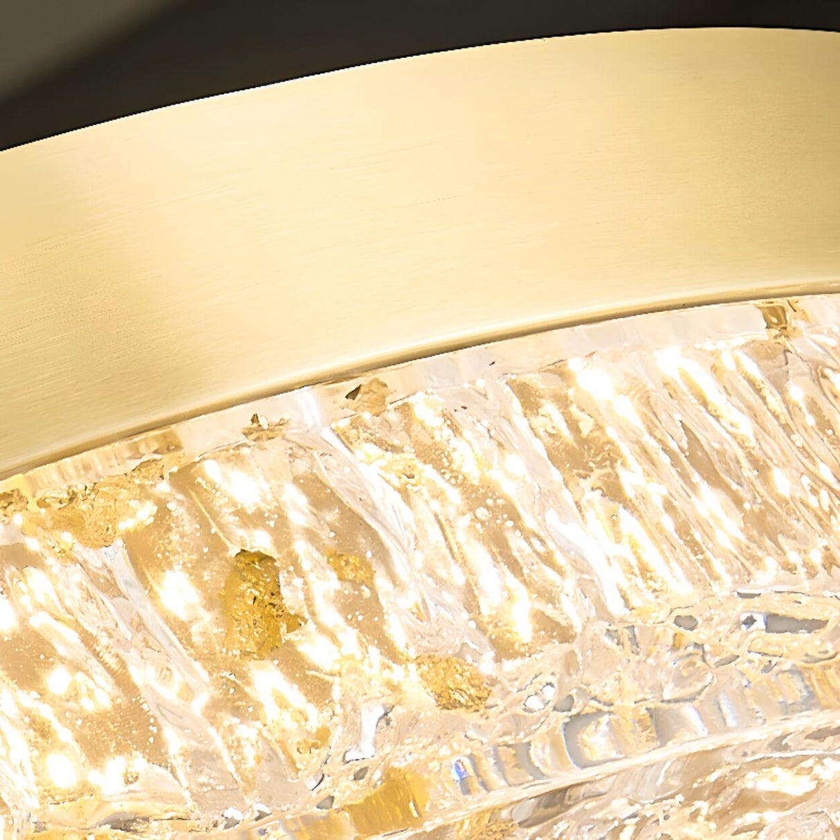 Modern Luxury Round Gold Crystal LED Flush Mount Light Image - 17