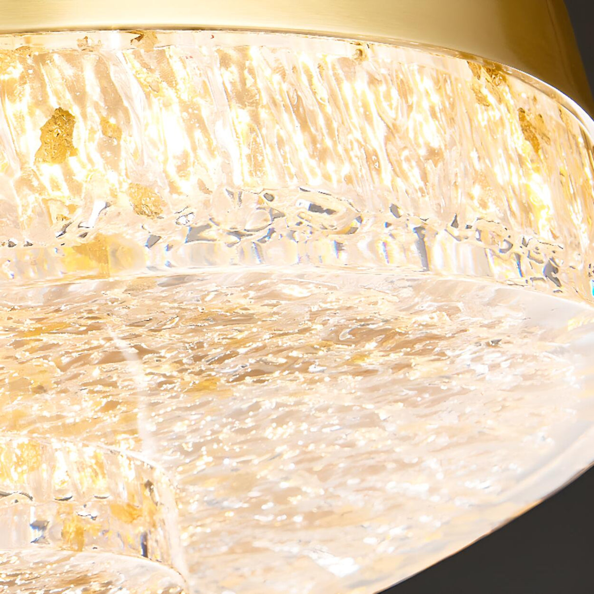 Modern Luxury Round Gold Crystal LED Flush Mount Light Image - 18