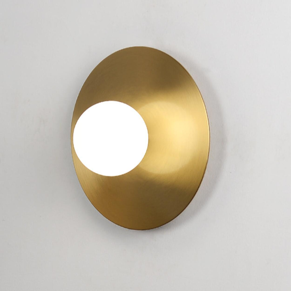 Modern Minimalist Circle Metal Bedside Wall Sconce Image - 9