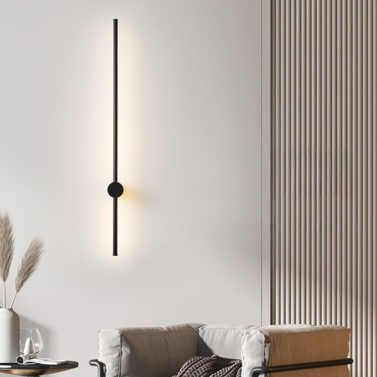 Modern Minimalist Gold Linear Wall Sconce Image - 3