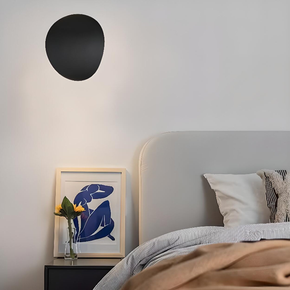 Modern Minimalist Pebble Shape Up Down Wall Sconce Image - 2