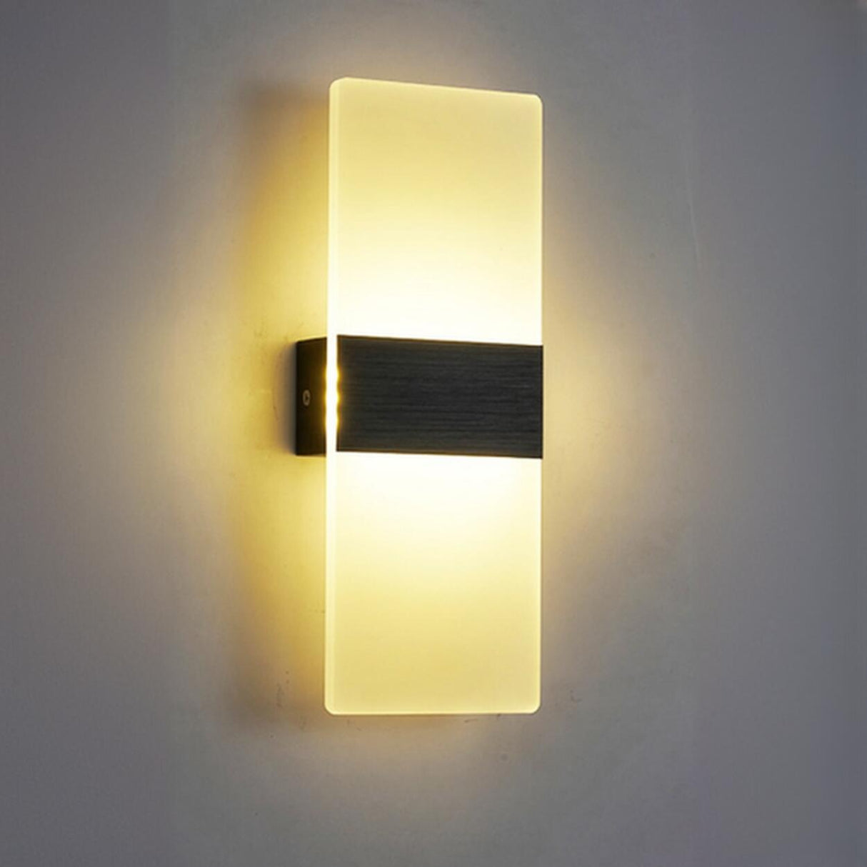 Modern Minimalist Rectangular Gold Wall Sconce Image - 3