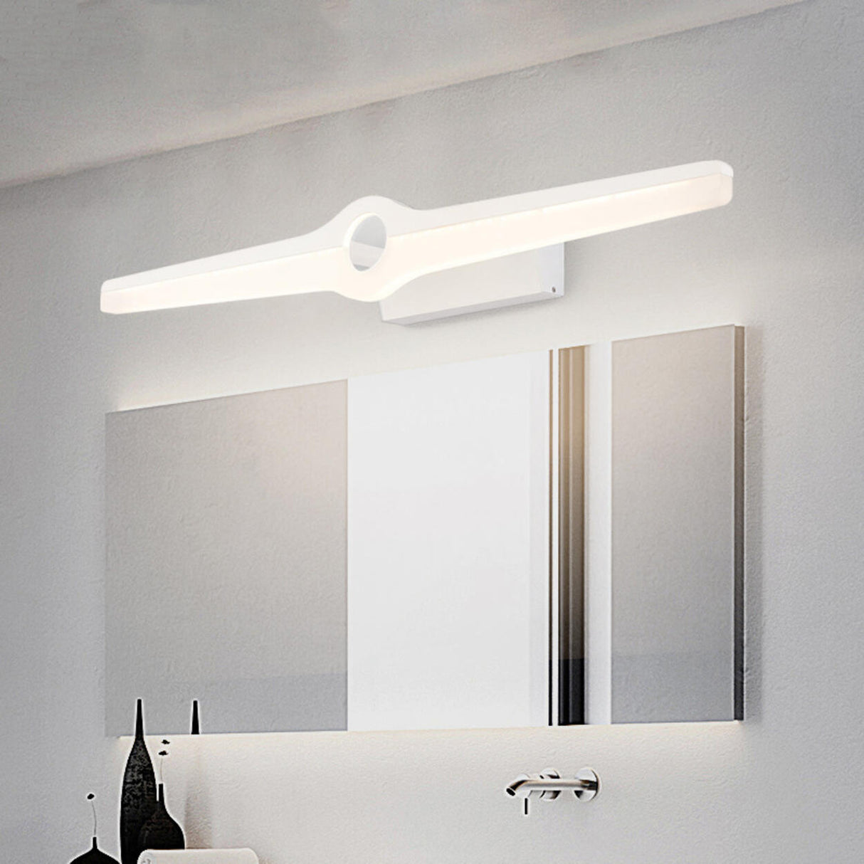 Modern Minimalist Straight LED Bathroom Vanity Light Image - 4