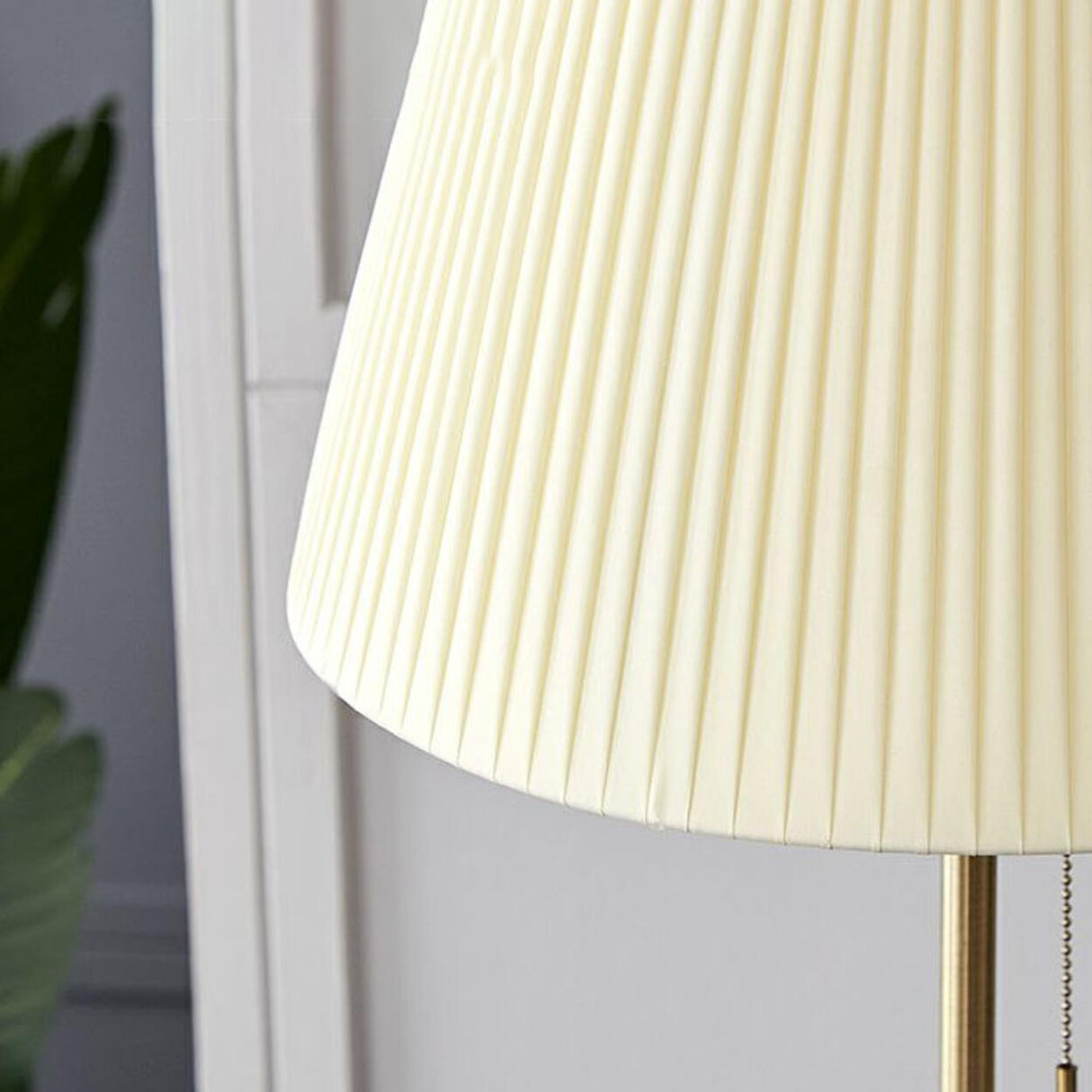 Modern Pleated Cone Fabric Floor Lamp with Pull Chain Image - 6