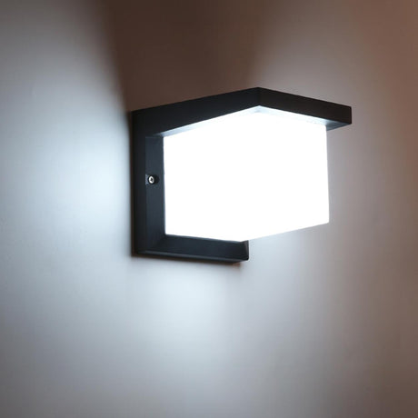 Modern Rectangular LED Outdoor Wall Light Image - 2