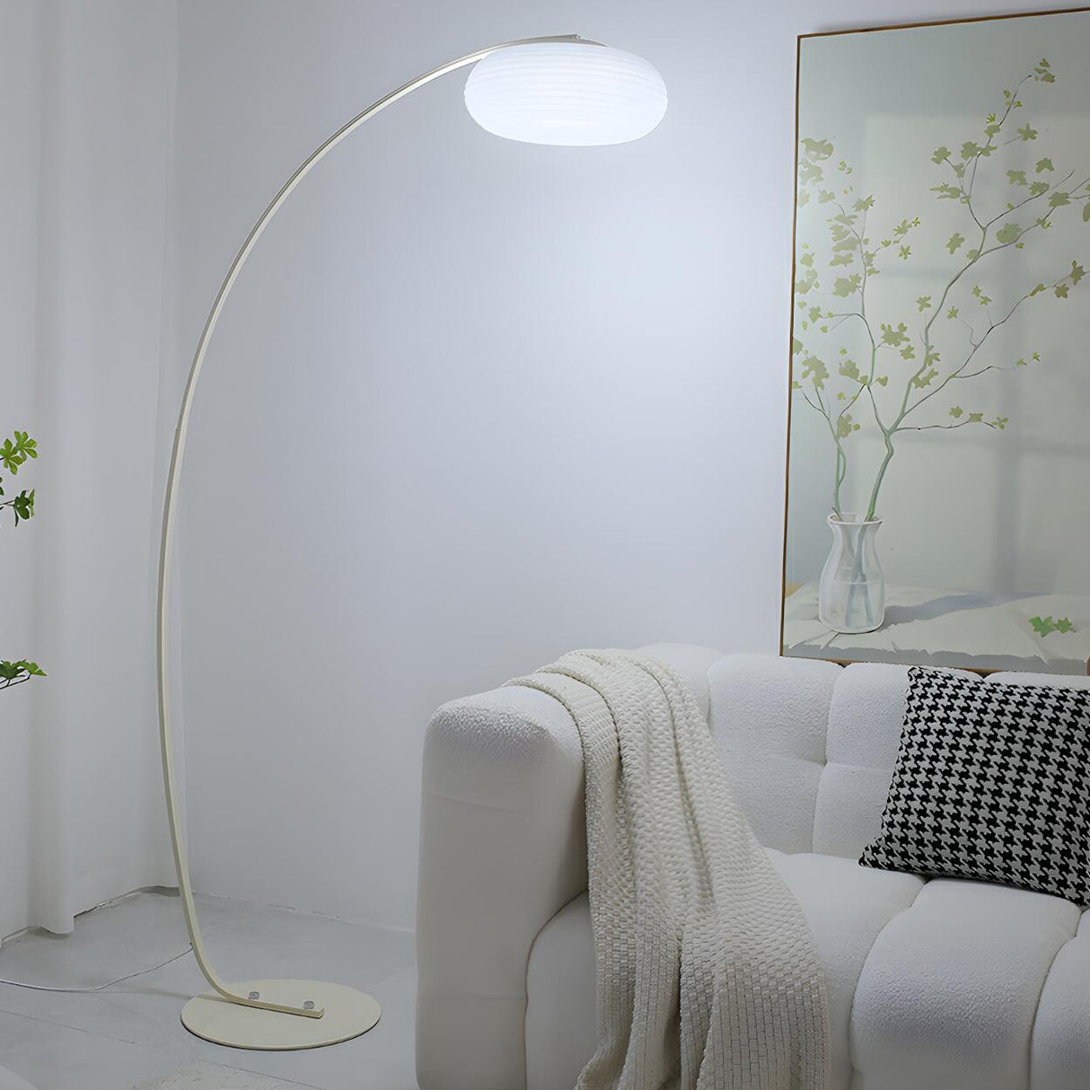 Modern Round and Black Arched Metal LED Floor Lamp Image - 11