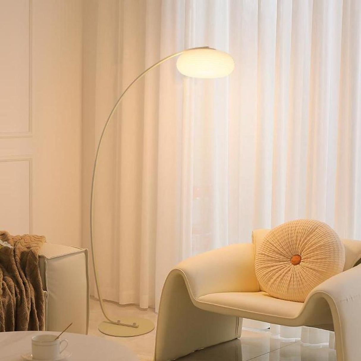 Modern Round and Black Arched Metal LED Floor Lamp Image - 12