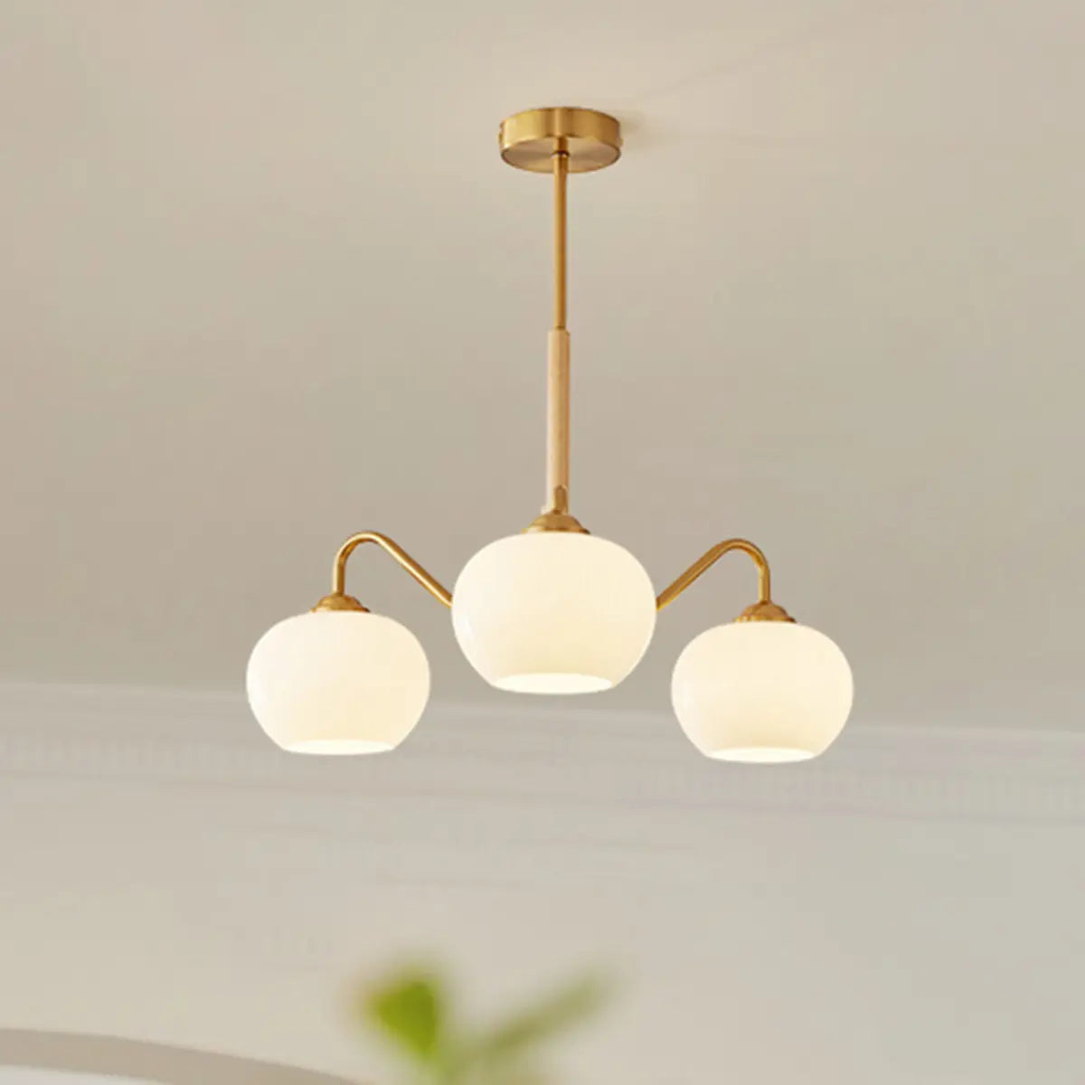 Modern Round Glass Ceiling Light Gold 8-Bulb Chandelier Image - 5