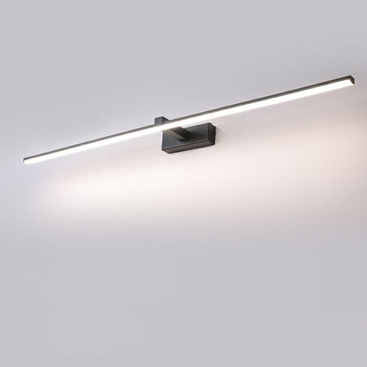 Modern Simple Metal Linear LED Bathroom Vanity Light Image - 2