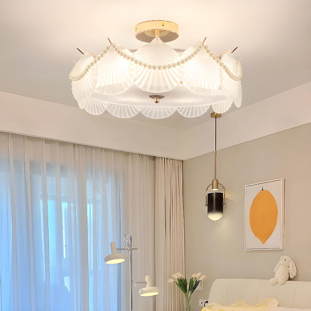 Modern Style Shell-Shaped Flush Mount Light  Pearl Accents Image - 1