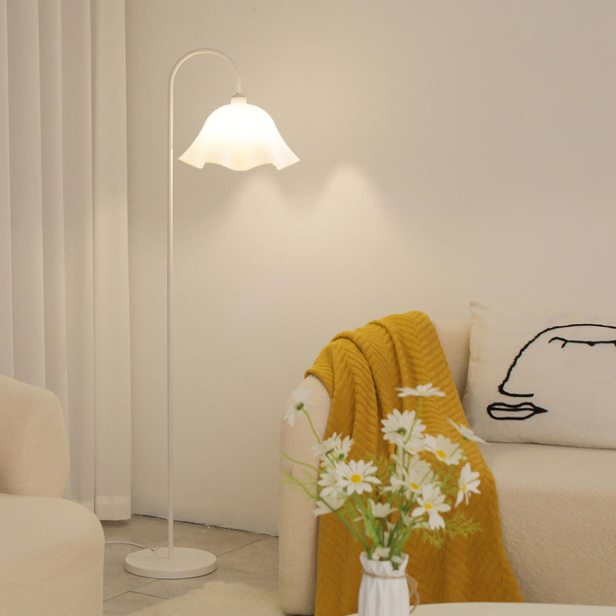 Modern White Flower-Shaped Metal LED Floor Lamp Image - 4