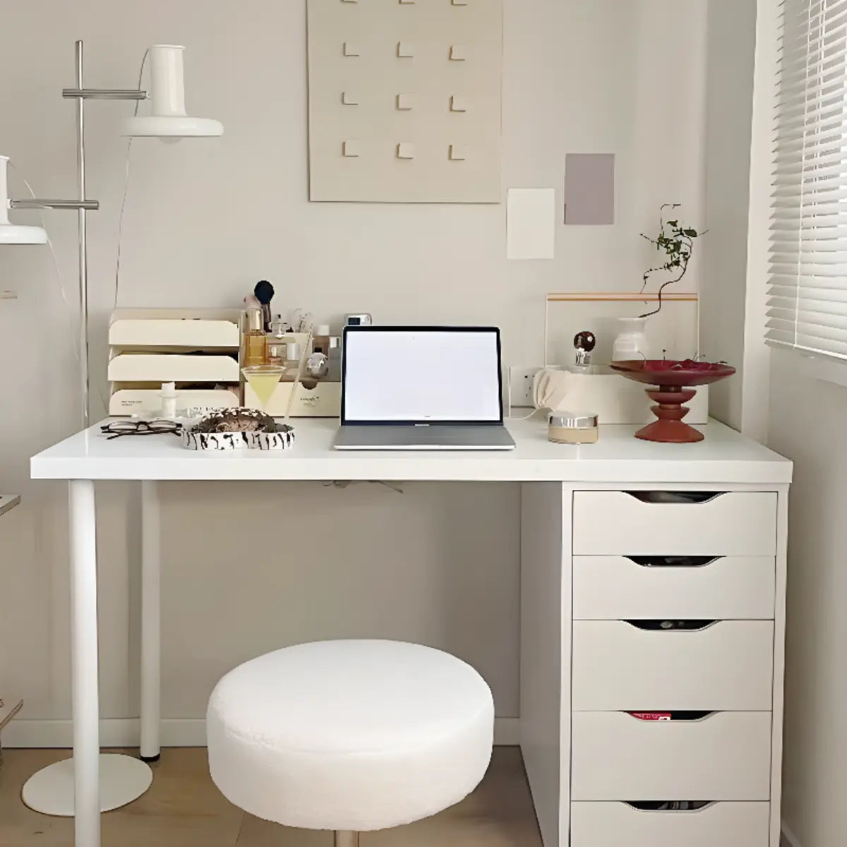 Modern White Rectangle Soft Close Drawers Computer Desk Image - 3