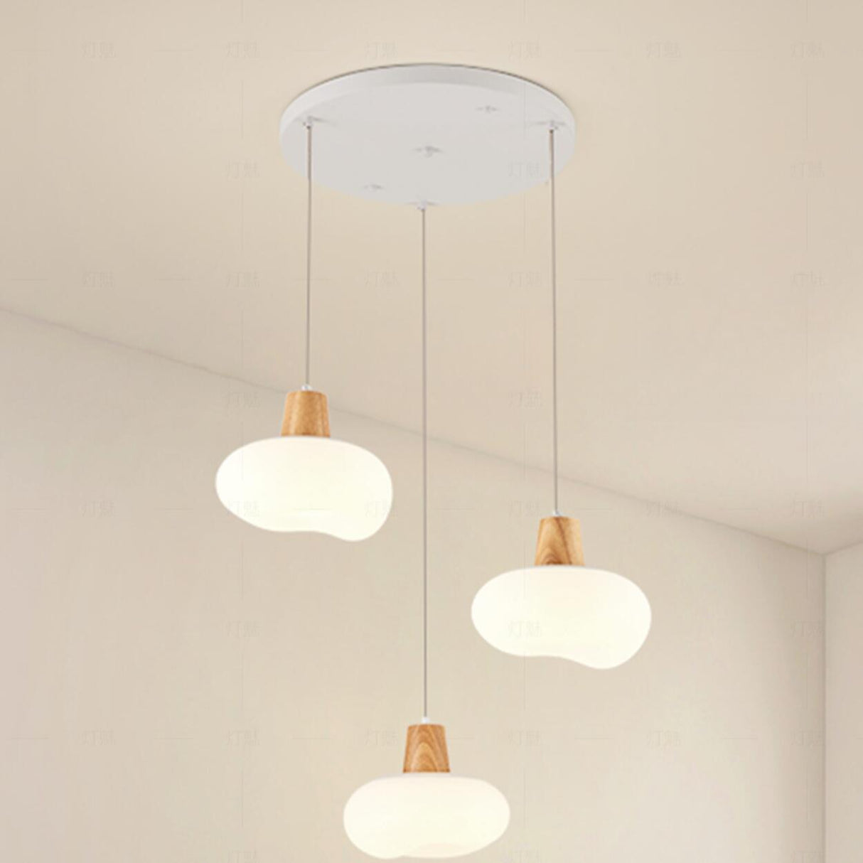 Modern White Resin Triple Pendant Light Third Gear Image - 4