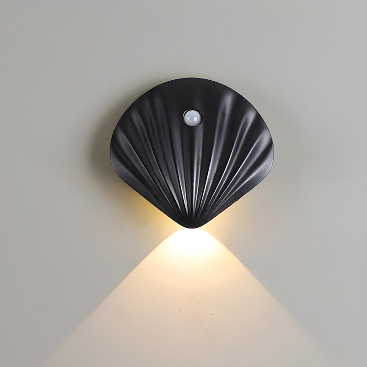 Modern Wood Color Shell Bedside Metal Wall Sconce Image - 9