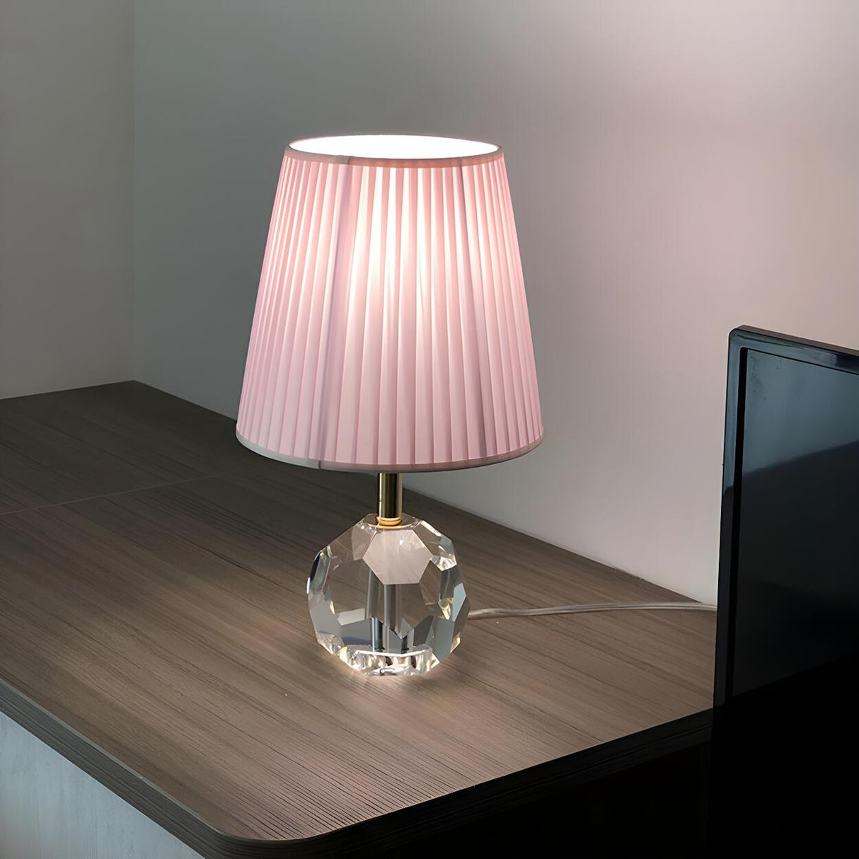 Nordic Pleated Fabric Round Crystal Base Table Lamp Image - 13