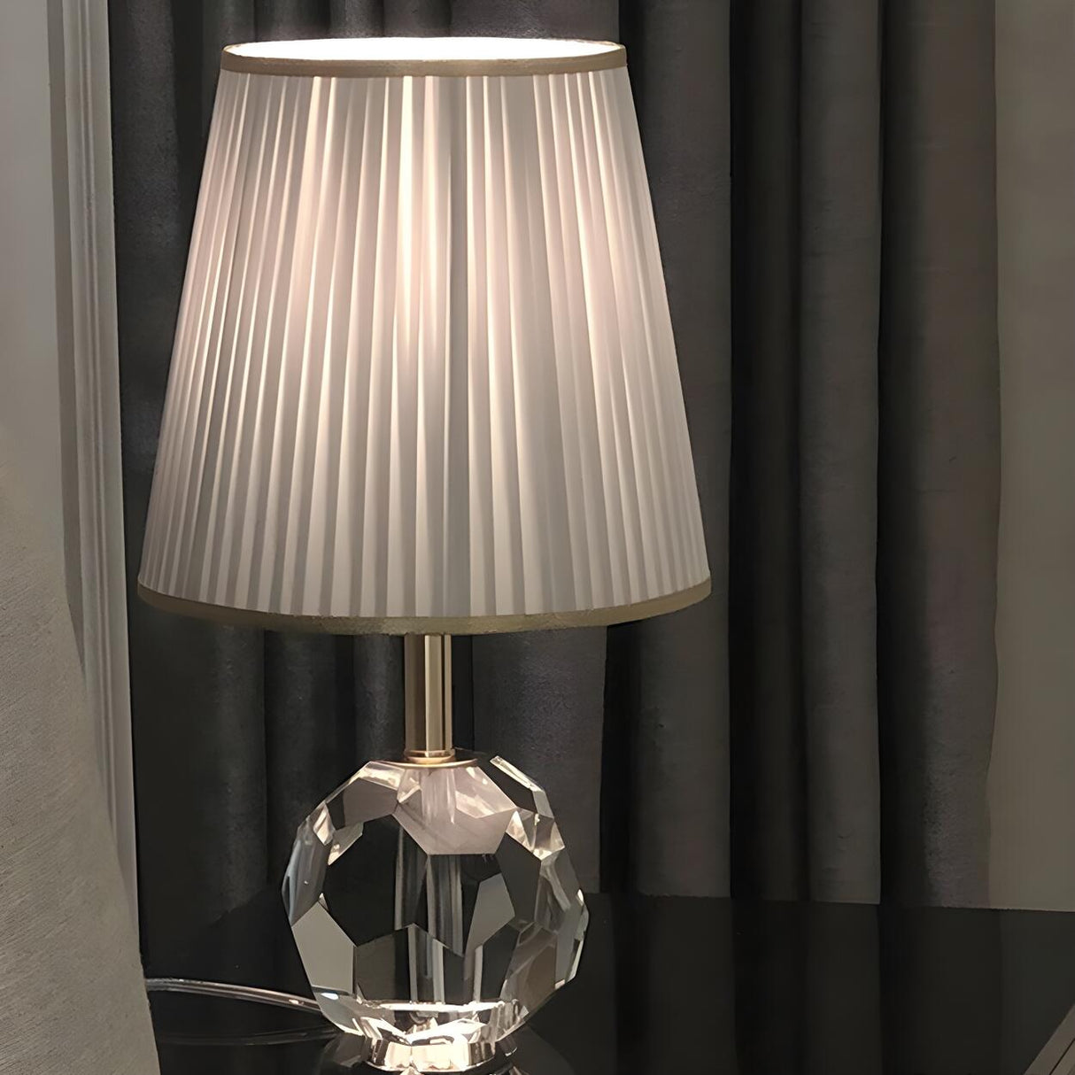 Nordic Pleated Fabric Round Crystal Base Table Lamp Image - 5