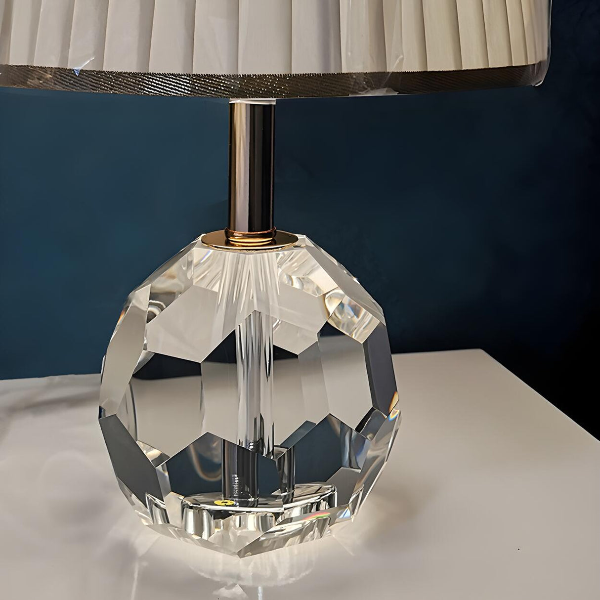 Nordic Pleated Fabric Round Crystal Base Table Lamp Image - 7