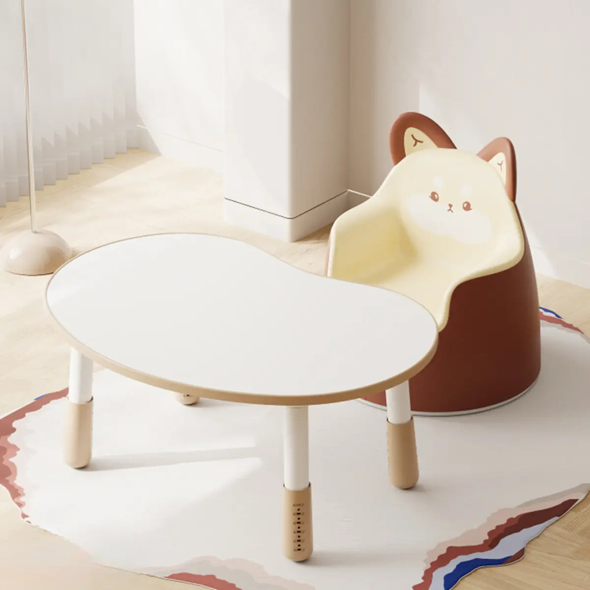 Off-White Kidney-Shaped Toddler Table Animal Chair Set Image - 1