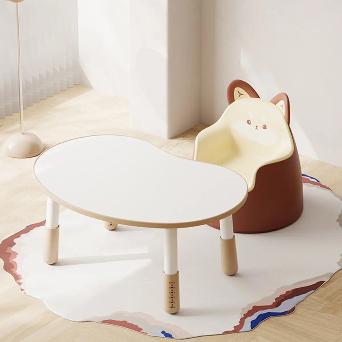 Off-White Kidney-Shaped Toddler Table Animal Chair Set Image - 5