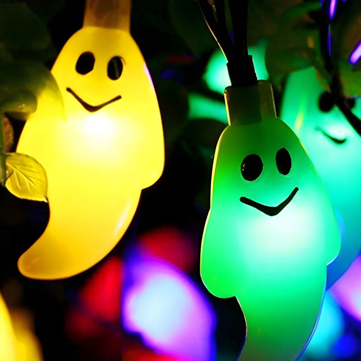 Outdoor Solar-Powered Halloween Ghost LED String Light Image - 3