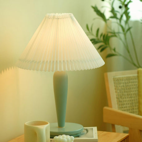 Pastoral Style Elegant Pleated Lampshade Green Table Lamp Image - 1