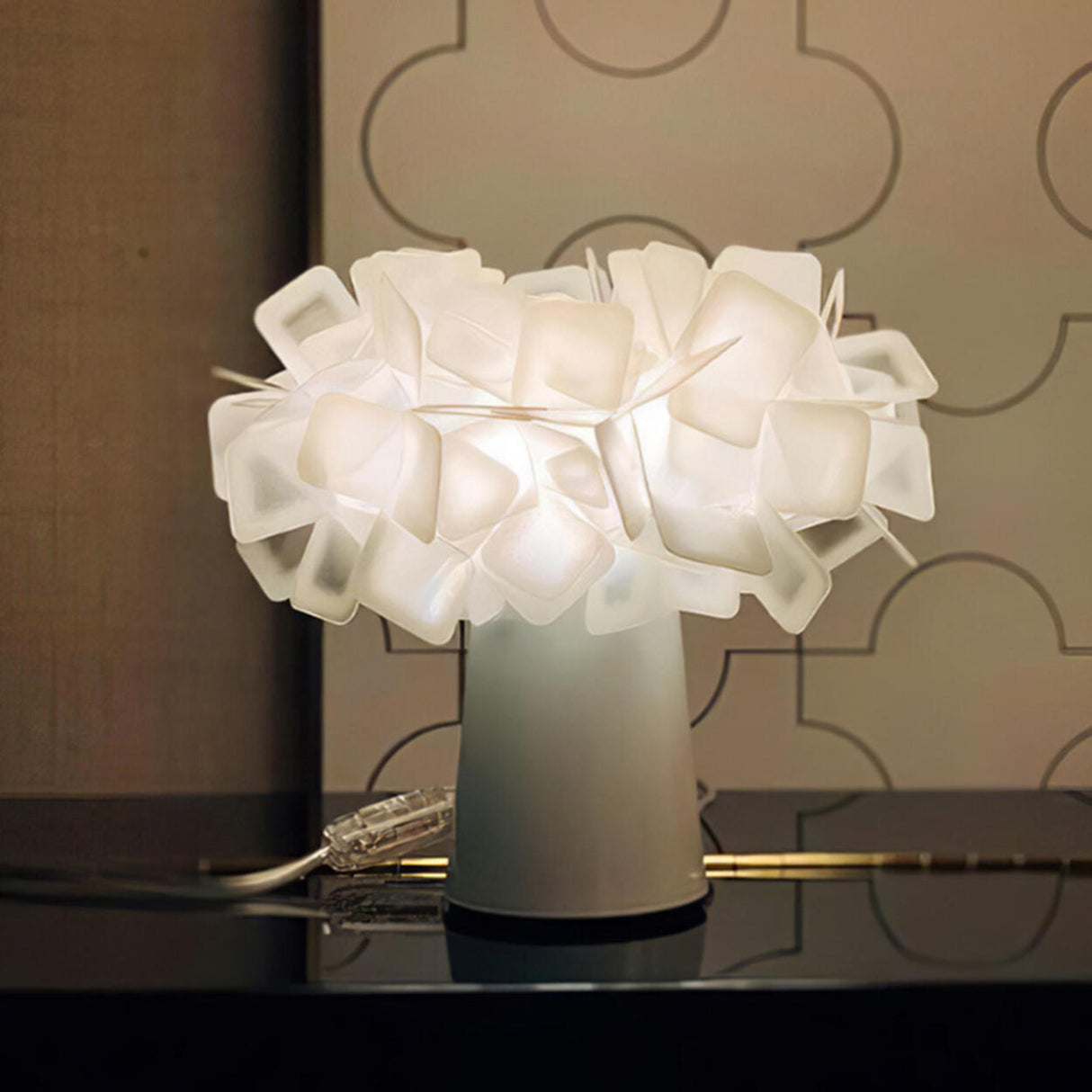 Rechargeable Chic White Flower Pot Geometric Table Lamp Image - 3