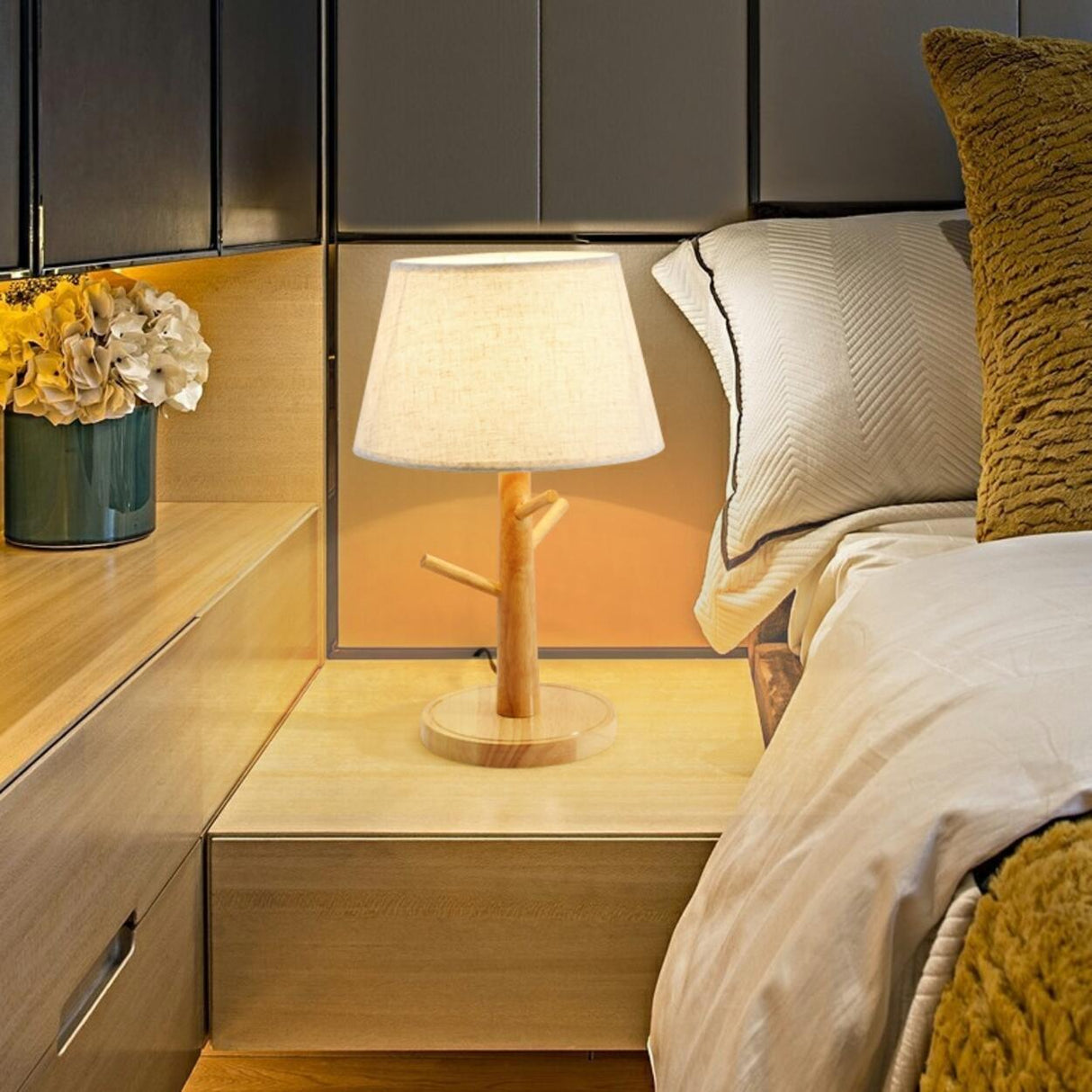 Retro Branch-Shaped Wooden Base Bedside Table Lamp Image - 4