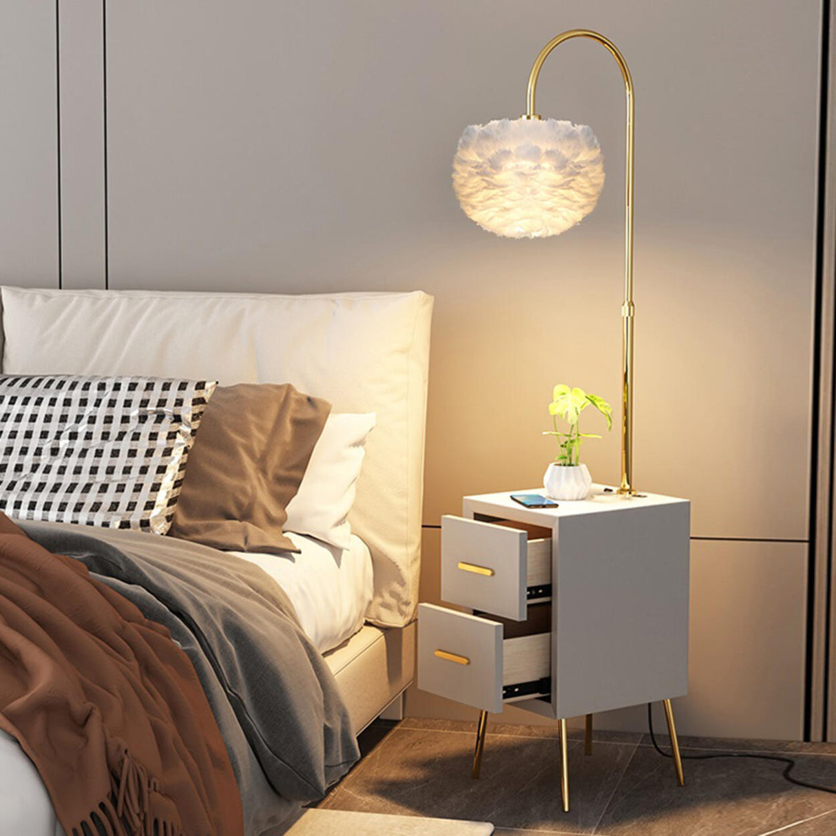 Romantic Feather Shade Bedside Gold Floor Lamp Image - 3