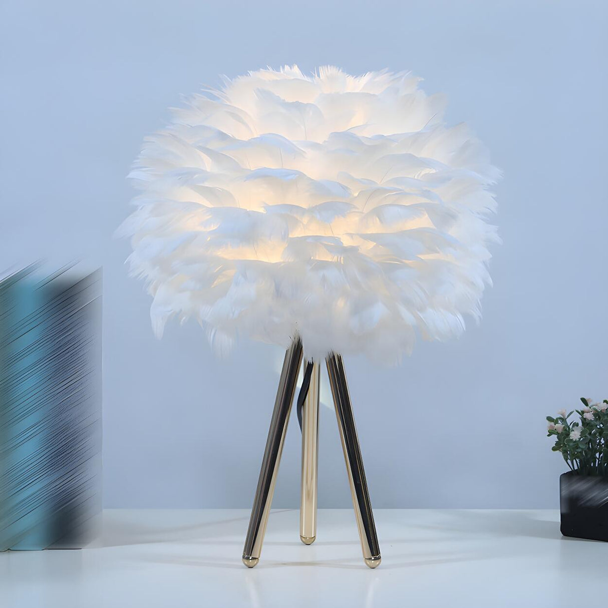 Romantic Feather Shade Creative Tripod Base Table Lamp Image - 1