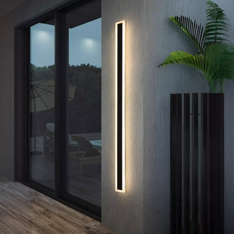 Simple Black Linear Metal Long Outdoor LED Wall Light Image - 1