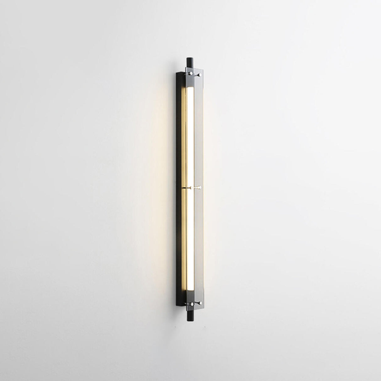 Simple Black Slim Vertical Design Metal Wall Sconce Image - 2