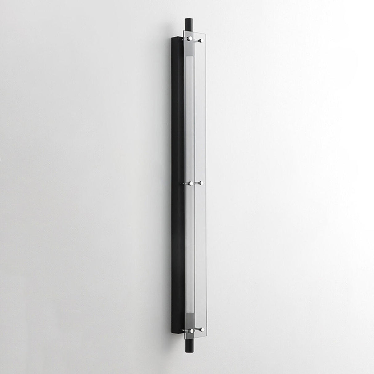 Simple Black Slim Vertical Design Metal Wall Sconce Image - 9