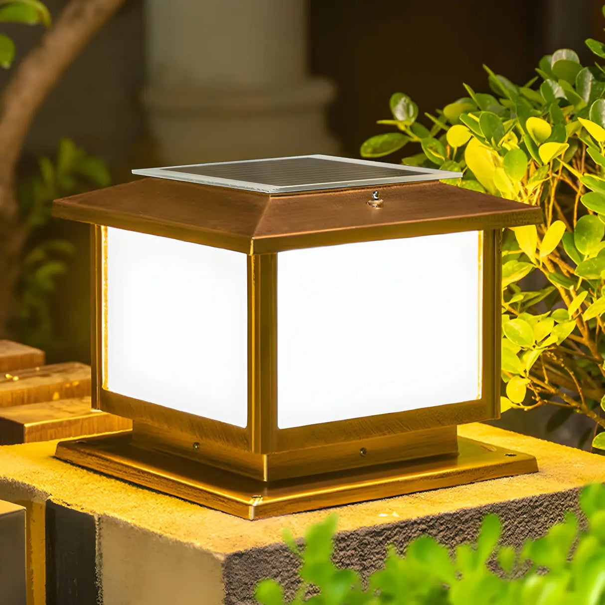 Simple Black Square Solar Metal Outdoor Pillar Lamp Image - 11