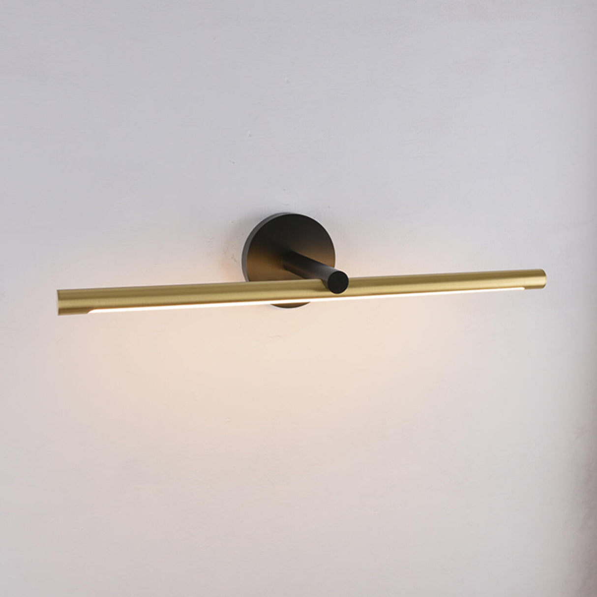 Simple Circular Backplate Gold Linear Vanity Light Image - 9