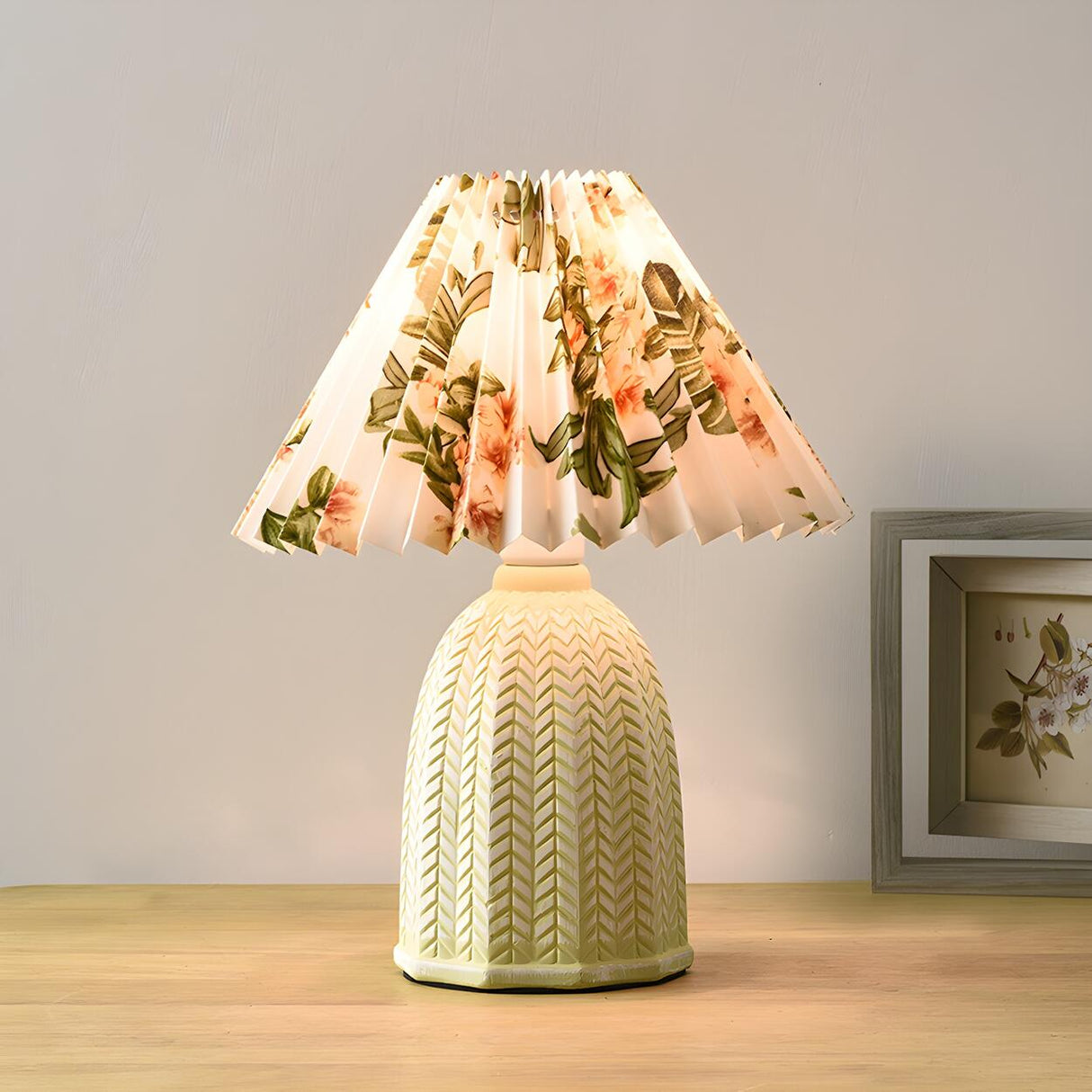 Simple Fabric Floral Pleated Shade Geometric Table Lamp Image - 3