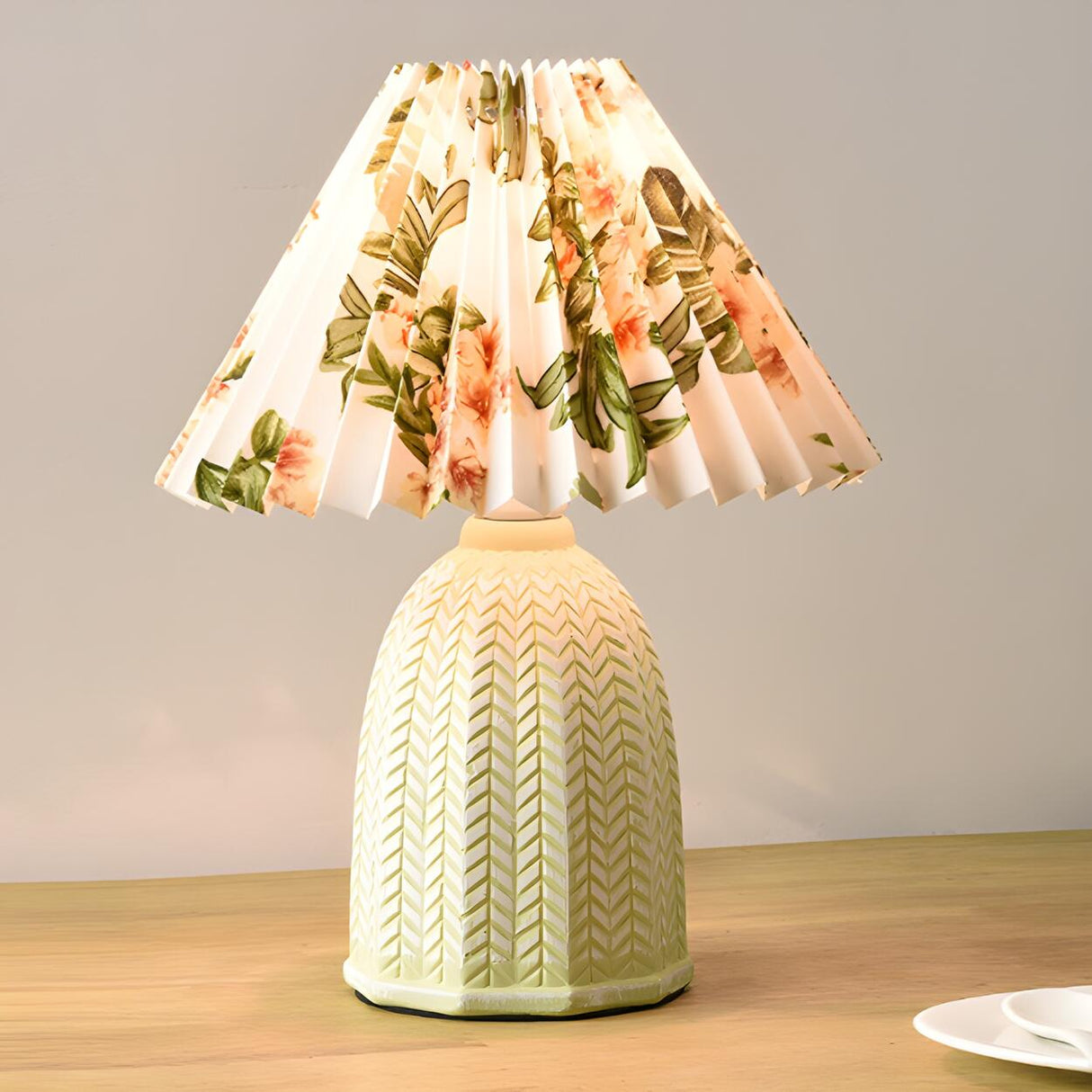 Simple Fabric Floral Pleated Shade Geometric Table Lamp Image - 9