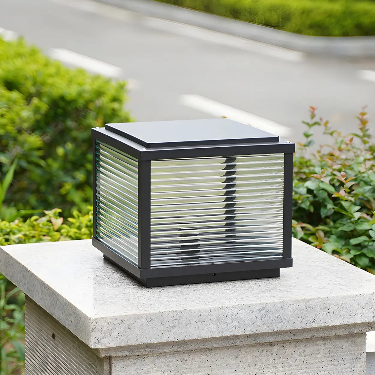 Simple Modern Glass Cube Solar Outdoor Post Light Image - 6