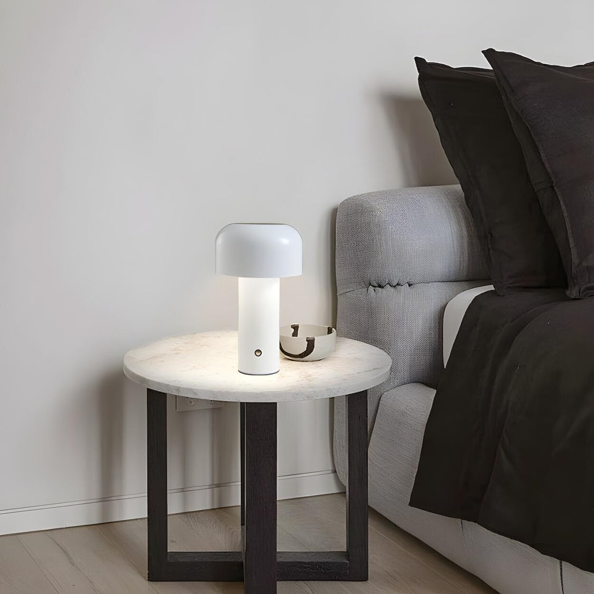 Simple Rechargeable Geometric Column LED Table Lamp Image - 7