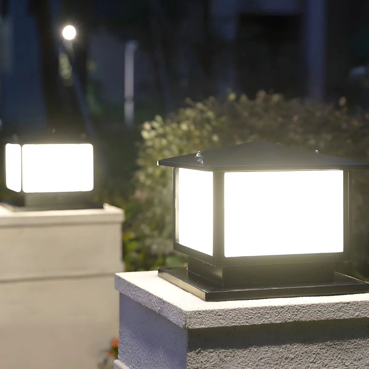 Simple Square Metal Outdoor Garden Pillar Light Black Image - 14