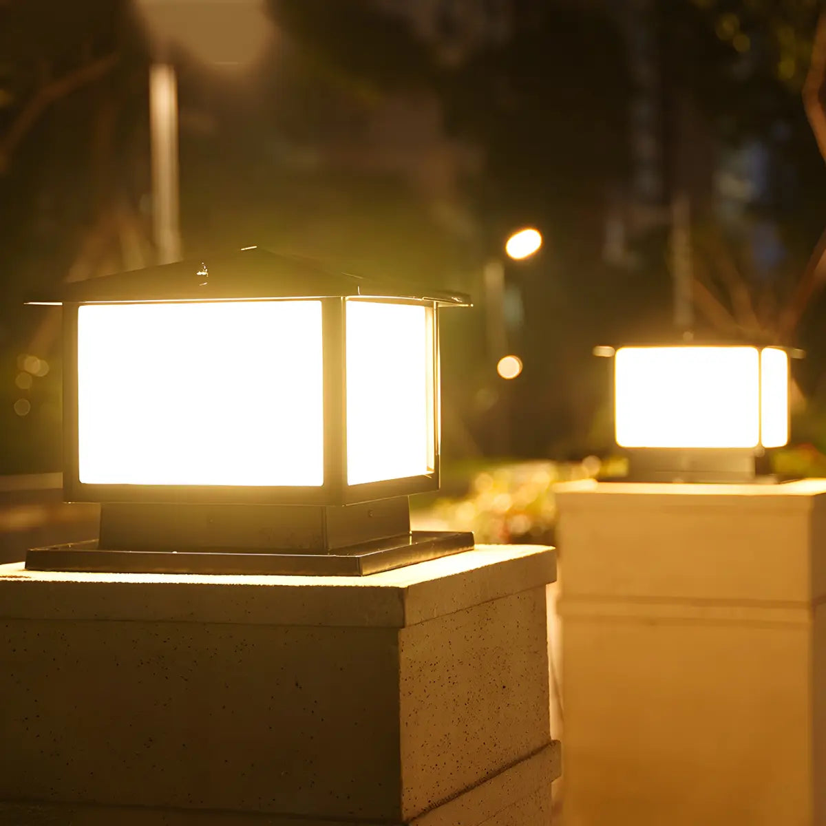 Simple Square Metal Outdoor Garden Pillar Light Black Image - 4