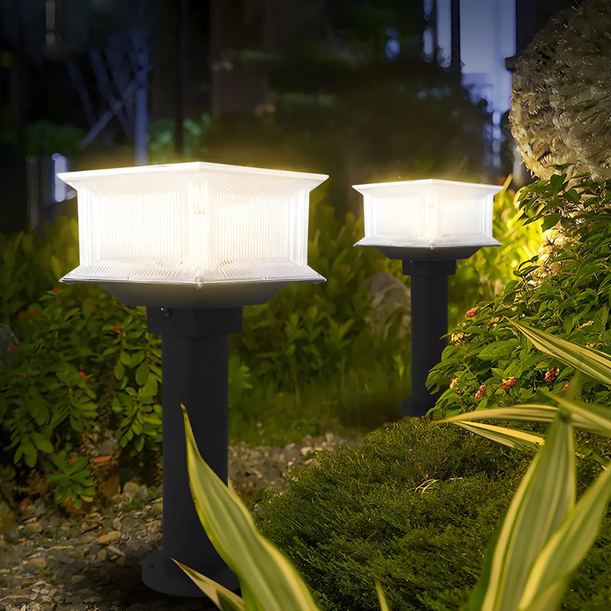 Simple Square Solar Garden Path Outdoor Table Lamp Image - 2