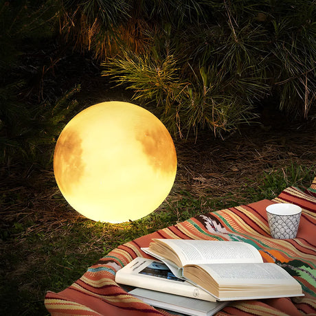 Simple Yellow Moon Metal Pillar Outdoor Table Lamp Image - 2