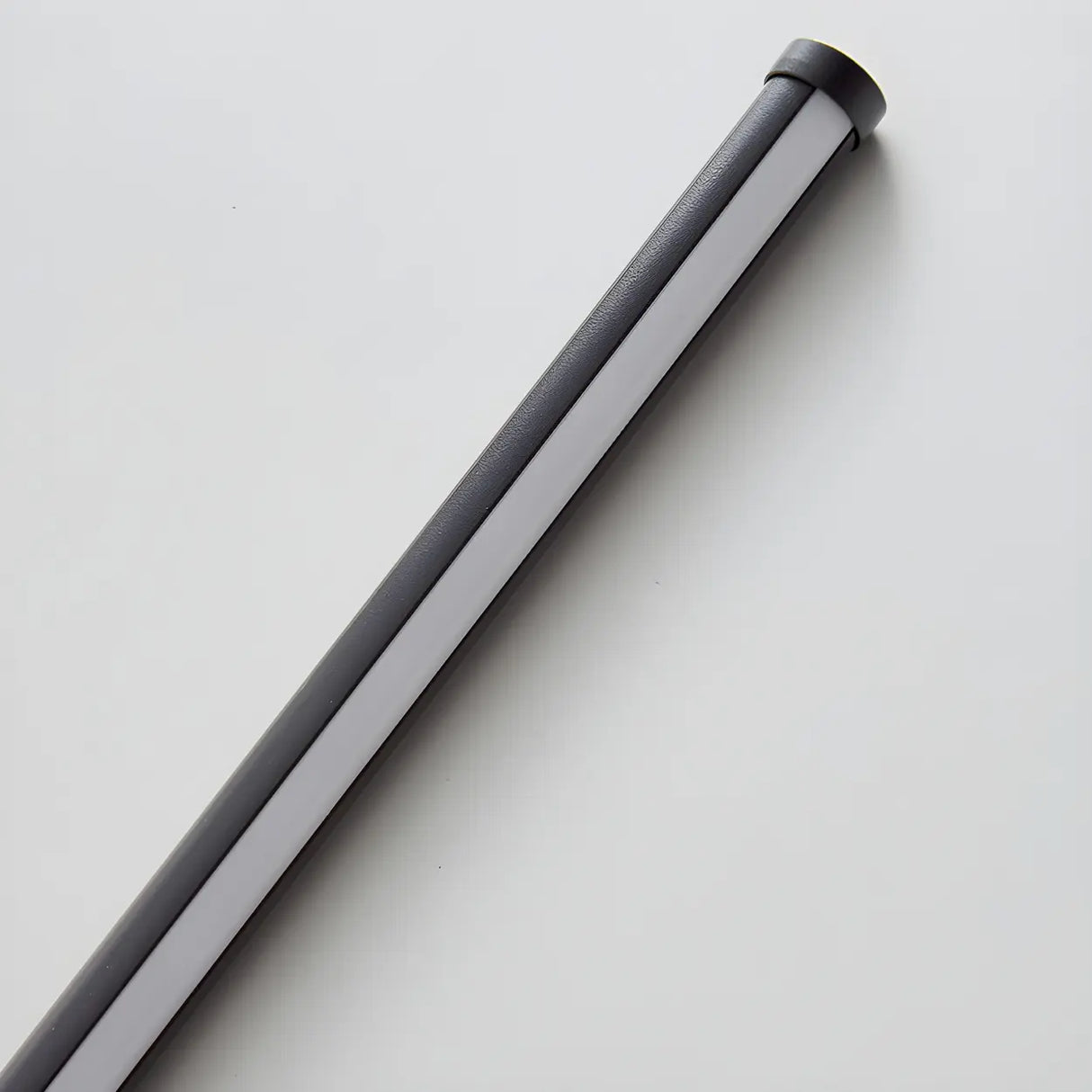 Sleek Minimalist LED Black Linear Metal Floor Lamp Image - 15