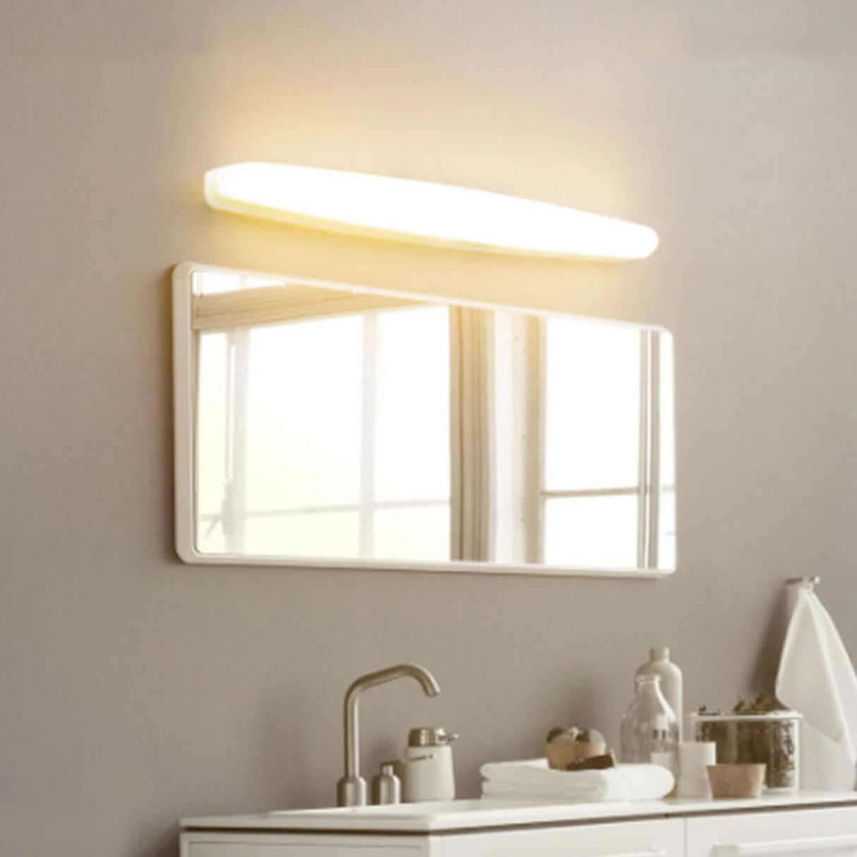 Sleek White Linear LED Bathroom Vanity Wall Light  Image - 11